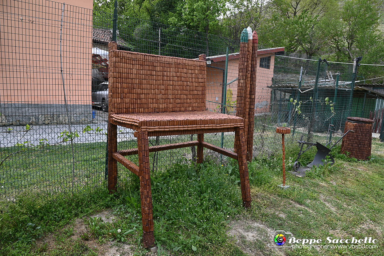 VBS_2918 - Creazioni con tappi di sughero usati dei Fratelli Cossu.jpg